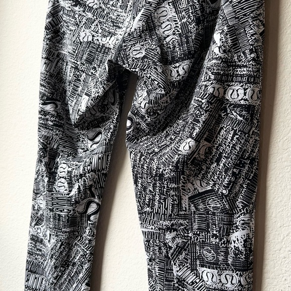 Lululemon Wunder Train High -Rise Crop 21” Tear It Up Alpine White Size6 EUC - Picture 11 of 15